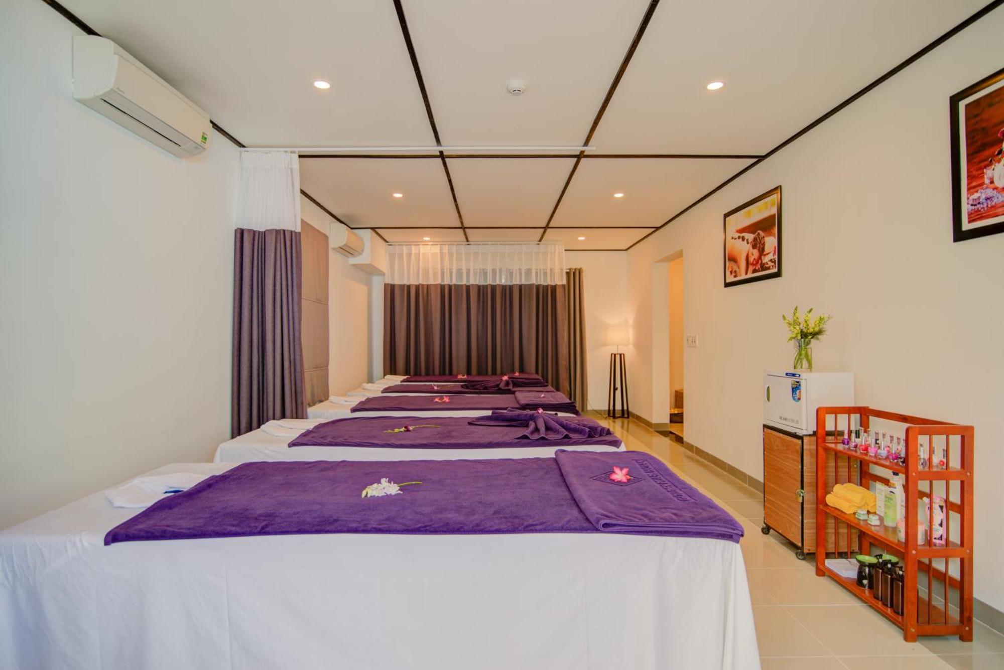 White Lotus Hotel Hoian Хойан Экстерьер фото
