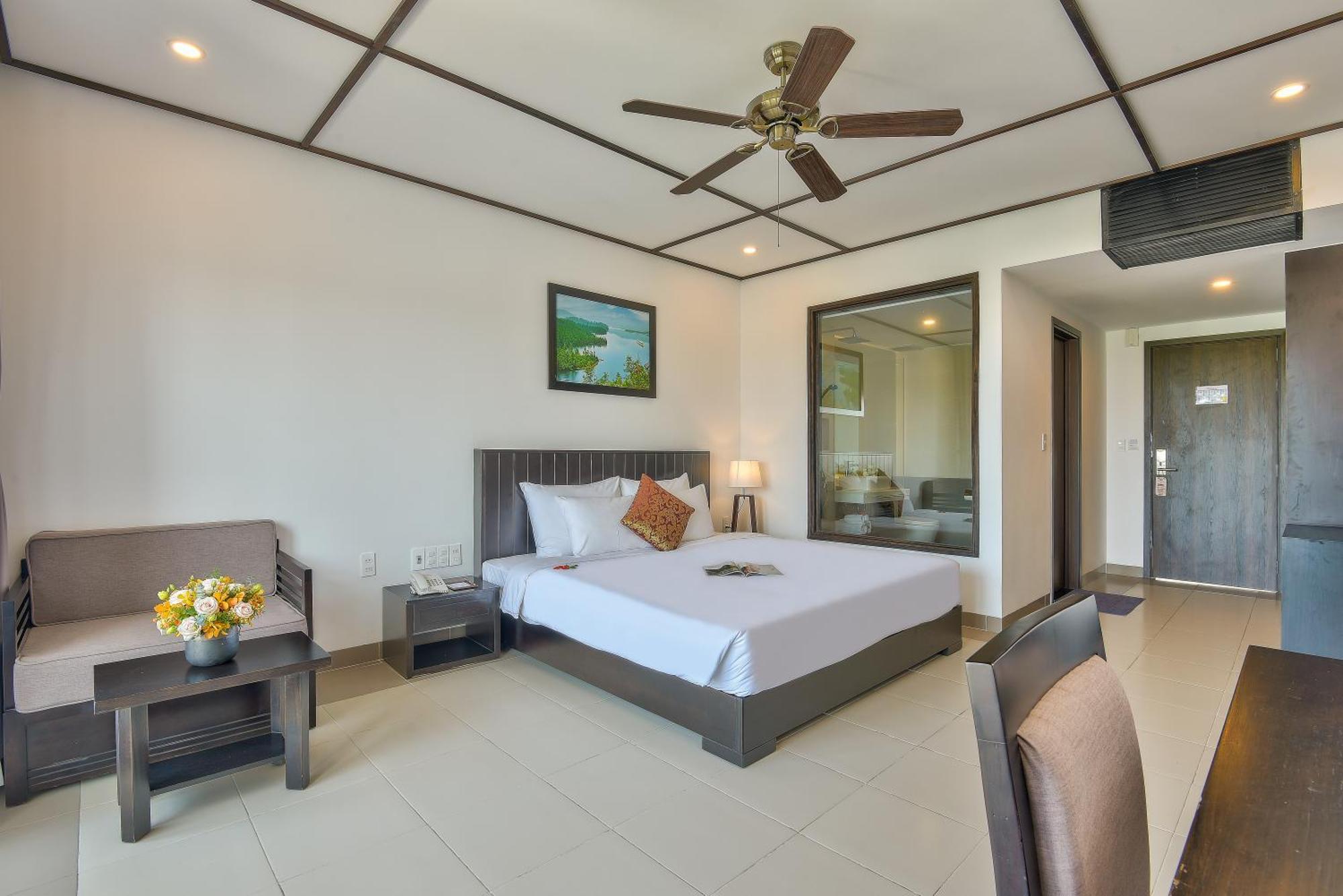 White Lotus Hotel Hoian Хойан Экстерьер фото