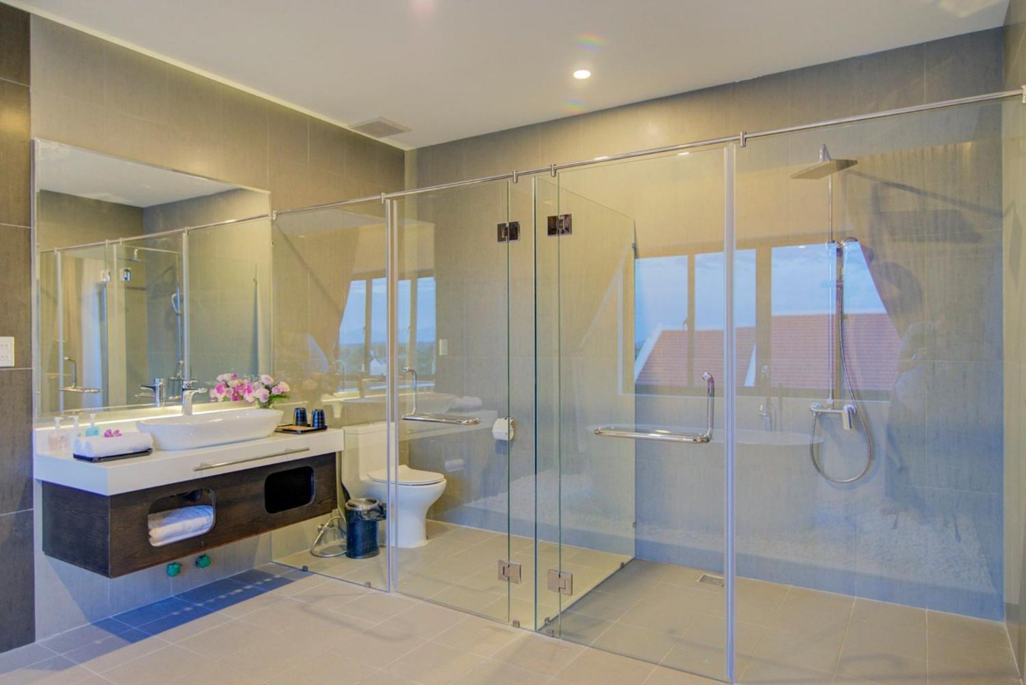 White Lotus Hotel Hoian Хойан Экстерьер фото