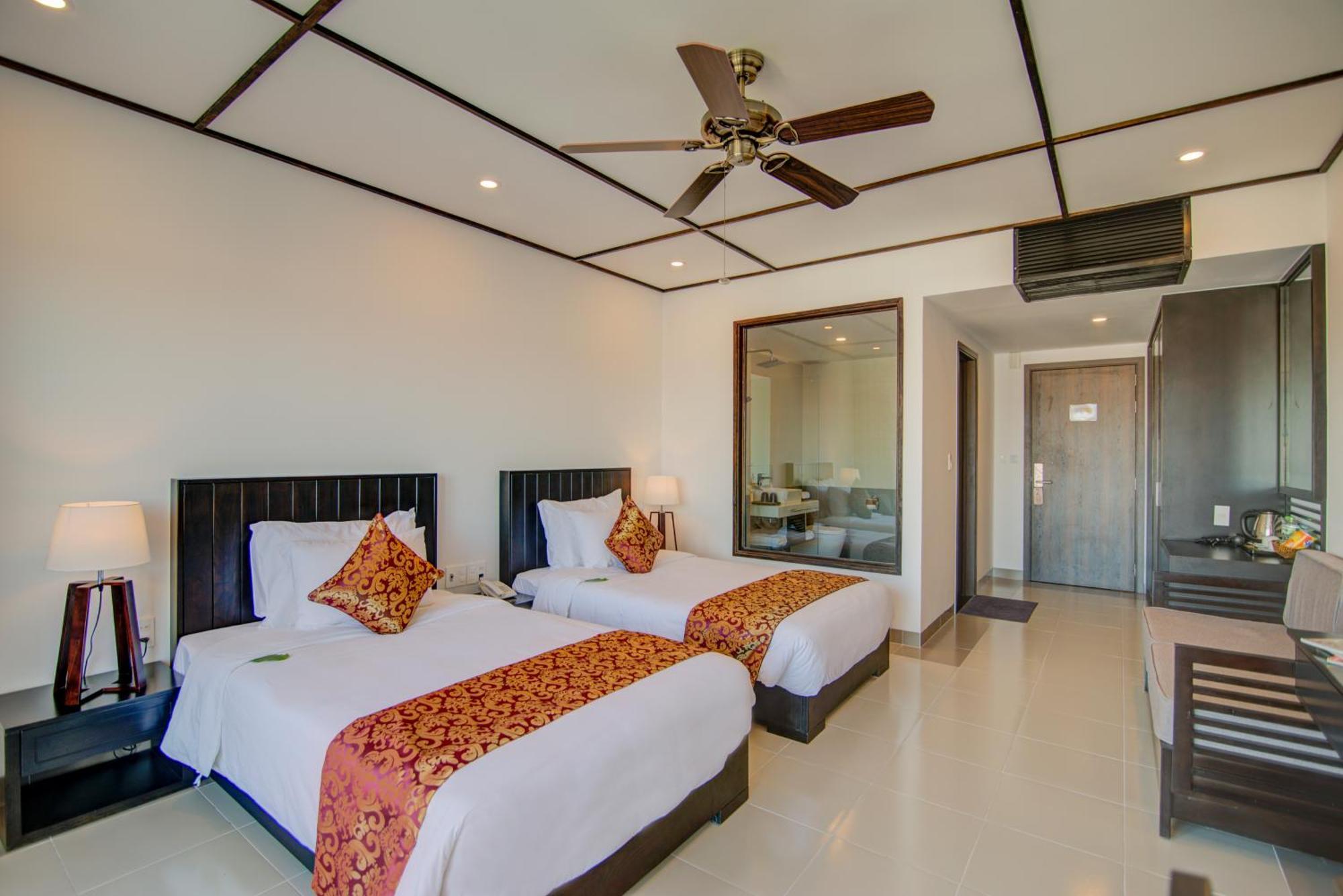 White Lotus Hotel Hoian Хойан Номер фото